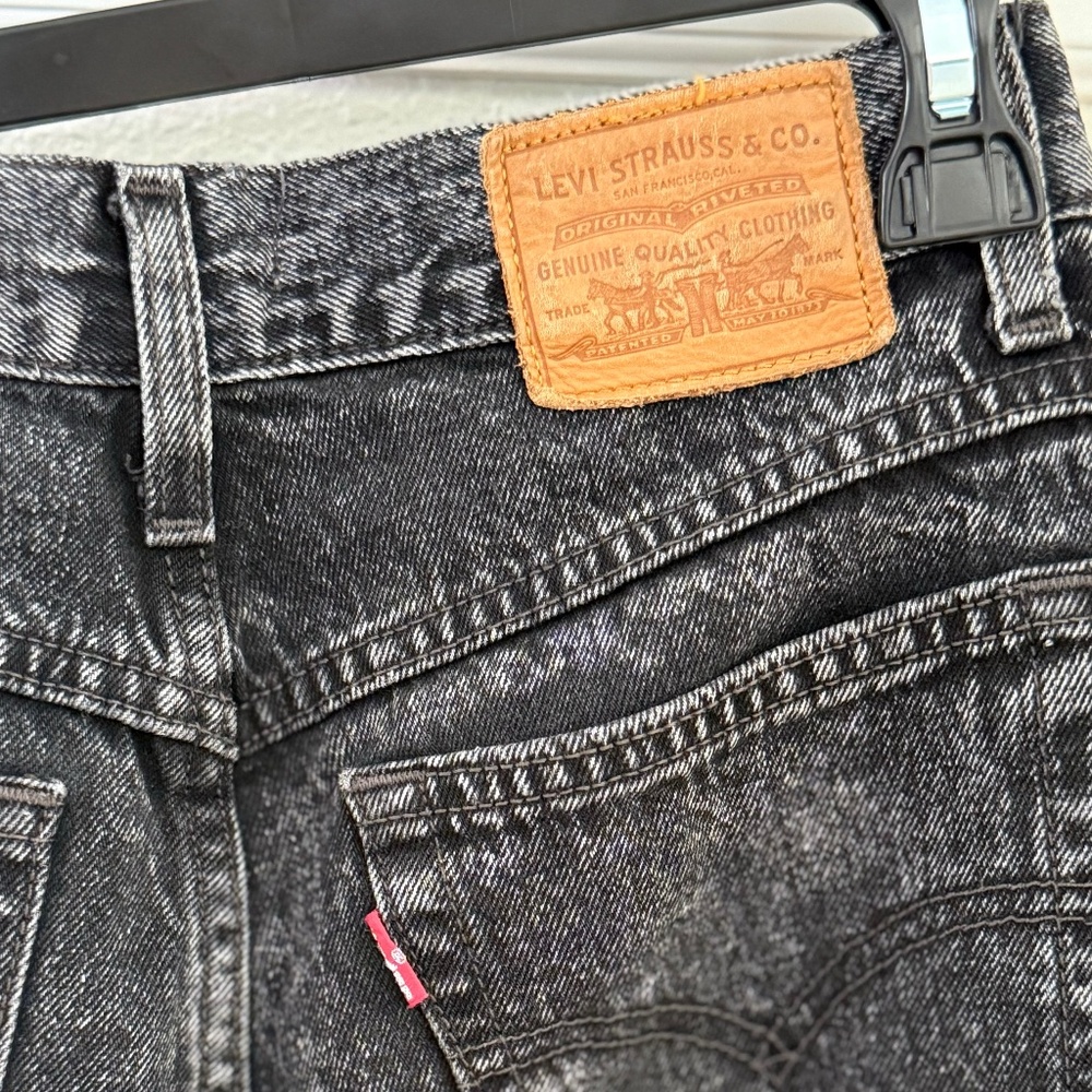 Vintage Levis Premium Women's Mom Jeans Size 26 Made in USA